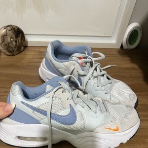 Womens Nike sneakers